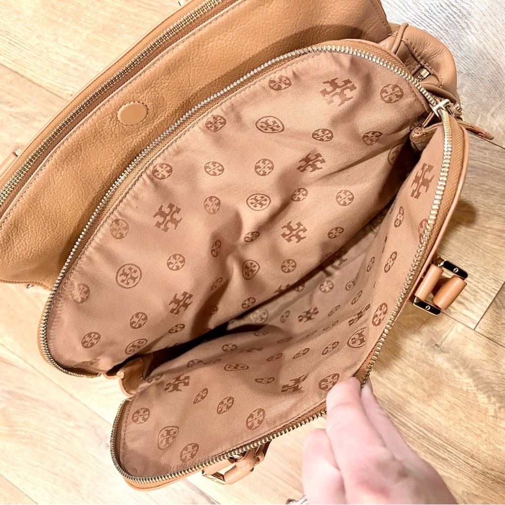 TORY BURCH Rotal tan Thea triple zipper handbag - Great size!! - Picture 9 of 12